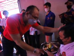 Wakil Ketua DPRD Kota Bandung Resmikan Usaha Cuci Motor Kiki Pemuda Disabilitas