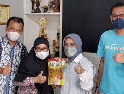 Pemkot Bandung Luncurkan 1.000 Liter Minyak Goreng Untuk Warga Antapani Tengah