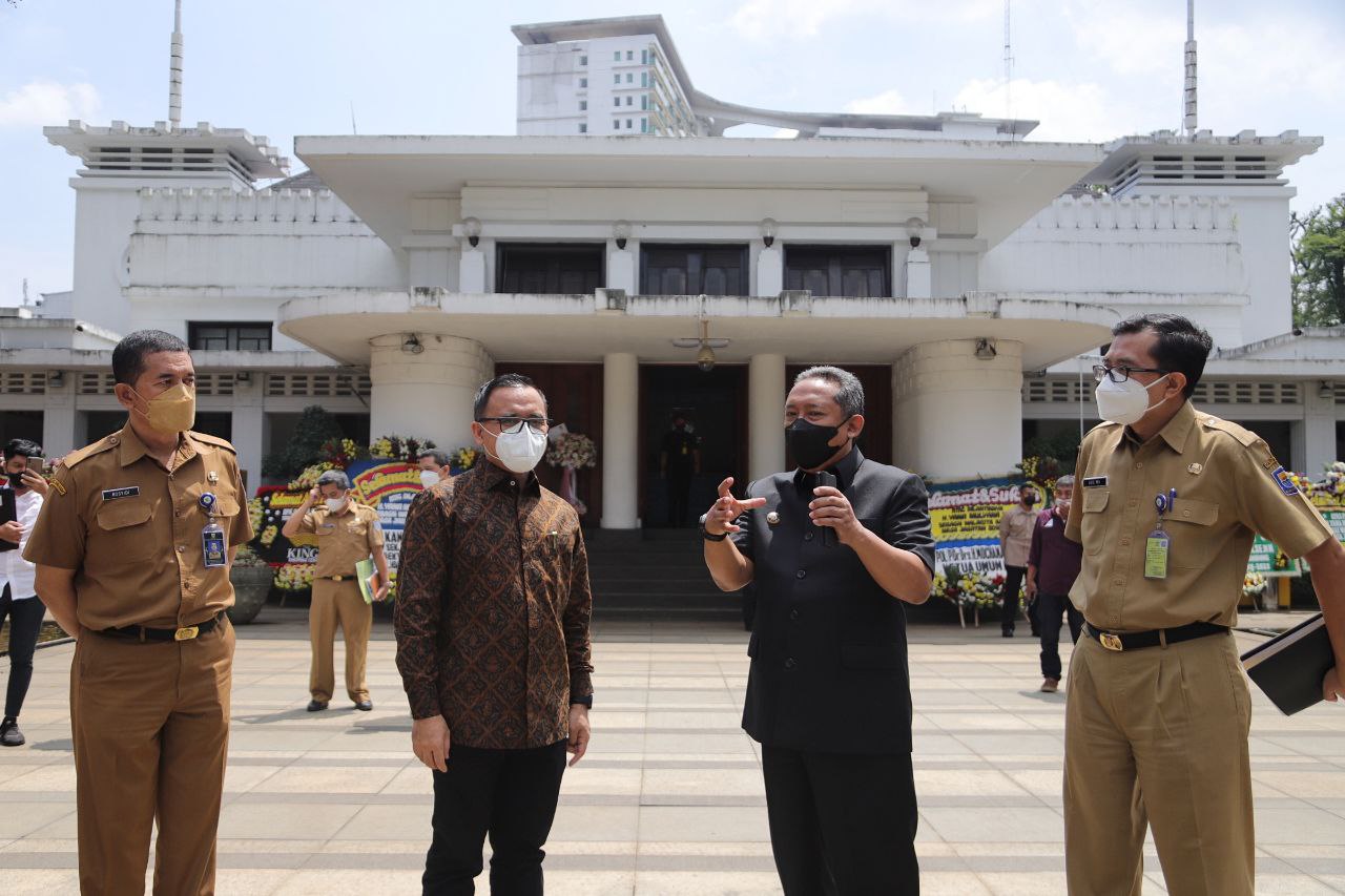Pulihkan Ekonomi, Pemkot Bandung Dorong Belanja Produk Lokal Melalui E-Katalog