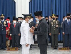Resmi Jadi Walikota Bandung, Yana Mulyana Diamanati Tiga Pesan Gubernur