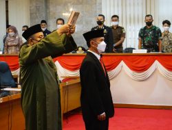 Rojab Asyari Resmi Dilantik Menjadi Anggota DPRD Kota Sukabumi