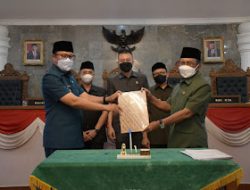 Wali Kota Sukabumi Apresiasi Pemandangan Umum Fraksi Pada Rapat Paripurna