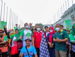 Meriahkan HJKB, 1.100 Warga Bandung Fun Walk Keliling Kota