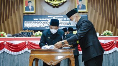 Tok! DPRD Kota Bandung Tetapkan Dua Raperda Menjadi Perda