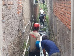Hari Pertama Padat Karya, 40 Warga Rancasari Bersihkan Drainase