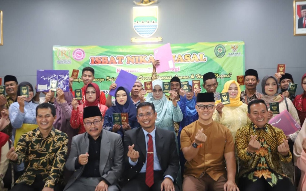 Tedy Rusmawan dan Edwin Senjaya Jadi Saksi Nikah Massal