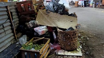 Bikin Pemyakit! Sampah  Menumpuk Hiasi Wajah Kota Bandung
