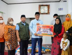 Wali Kota Sukabumi Salurkan Langsung Bantuan Udunan Online