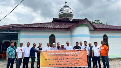 Pos Indonesia Serahkan Bantuan TJSL untuk Gereja dan Masjid di Tarutung