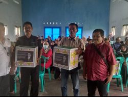 Pengusaha Milenial  Dadan Tri Yudianto Salurkan Paket Sembako Untuk Lansia Tasikmalaya