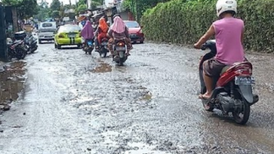 Dikeluhkan Oleh Warga, Wali Kota Sukabumi Respon Cepat Jalan Rusak