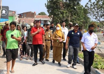 Kunjungi Maleer, Ingin Pastikan Uang Kerahiman Diterima Warga