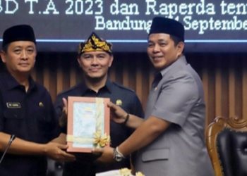 DPRD Bahas Raperda Perubahan APBD TA 2023 dan Raperda APBD TA 2024