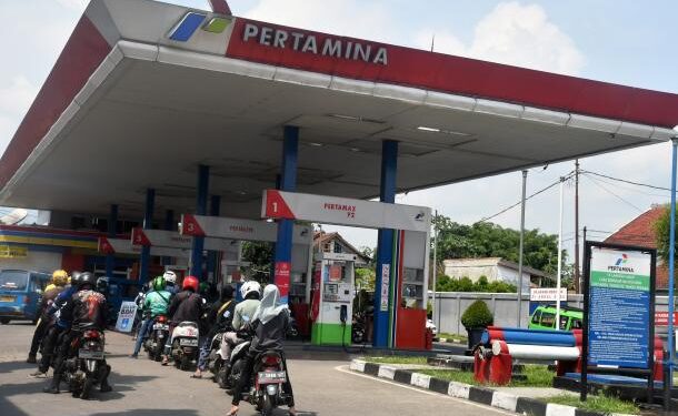 Aturan Baru 2024, Kendaraan Menunggak Pajak Tidak Bisa Isi BBM di SPBU