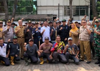 Manfaat Program Padat Karya jadikan Lingkungan Bersih