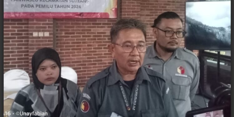Panwaslu Kec Soreang Jumpa Perss di Rumah Sadu Soreang Kab Bandung