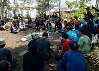 Sebanyak 300 Aktifis dan Masyarakat Tanam Pohon di Kawargian Situs Gunung Sadu