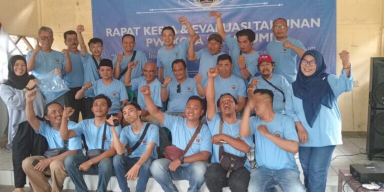 PWI dan IKWI Kota Sukabumi Menggelar Raker Serta Sosialisasi PDPRT Terbaru