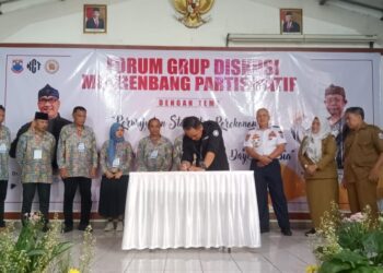 Lurah Karangmekar Tandatangani Hasil Musrenbang Tingkat Kelurahan Tahun 2024