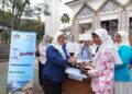 IKWI Kabupaten Bandung – DWP Diskominfo Bagikan Ratusan Takjil Gratis untuk Warga yang Ngabuburit