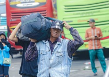 Pemkot Bandung Berangkatkan 2.034 Orang Mudik Gratis dari Terminal Cicaheum