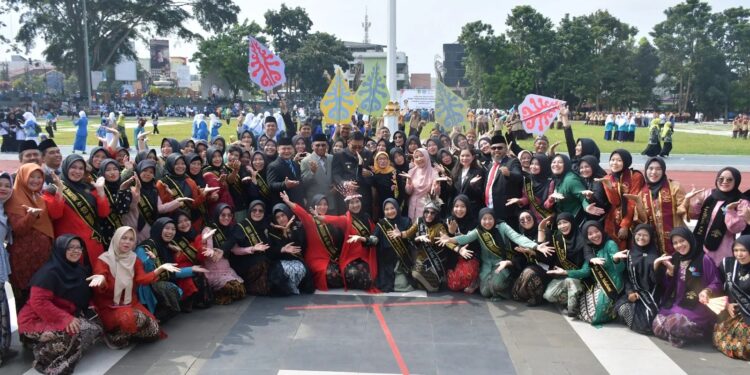 Hardiknas 2024: Bergerak Bersama Lanjutkan Merdeka Belajar