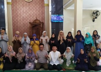 Santunan Bulanan Masjid AT Tanwir: Kebahagiaan dan Rasa Syukur di Tengah Masyarakat