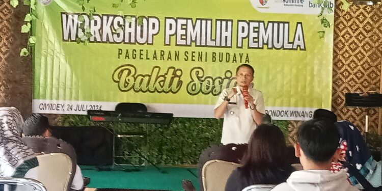 Camat Nardi: Apresiasi Kepada Korwil FWJ Kab Bandung Dengan Gelar Workshop Pemilih Pemula Dan Baksos