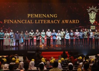 bjb Raih Dua Penghargaan Financial Literacy Award dari OJK