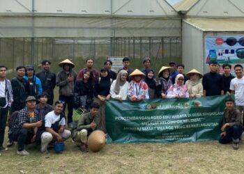 Tim PKM USB Studi Banding Ka Agro Wisata Eptilu Garut