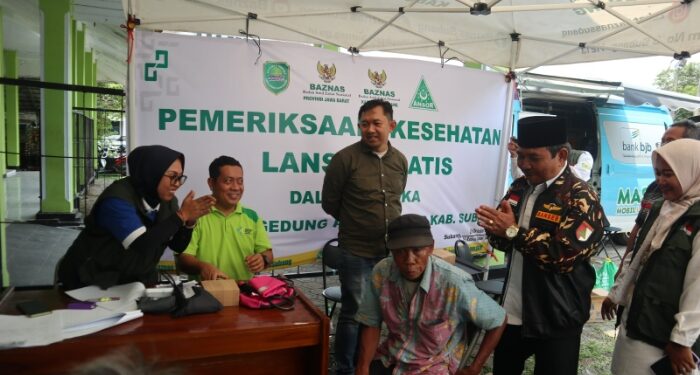 100 Lansia di Subang terima layanan kesehatan gratis dari BAZNAS