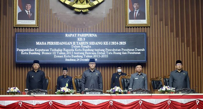 DPRD Kota Bandung Gelar Rapat Paripurna dan Umumkan Perubahan Susunan Internal Fraksi