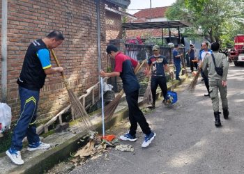 ASN DPRD Kota Bandung Ikut Partisipasi Program Jumat Bersih Wujudkan Lingkungan Sehat