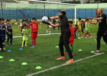 Ratusan Anak-anak Ikuti Launching MH Spccer Academy yang Dihadiri Pelatih Timnas Bima Sakti