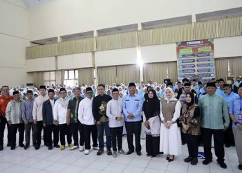 DPRD Kota Bandung melepas keberangkatan calon Jemaah Haji Kloter ke 26 Tahun 2025