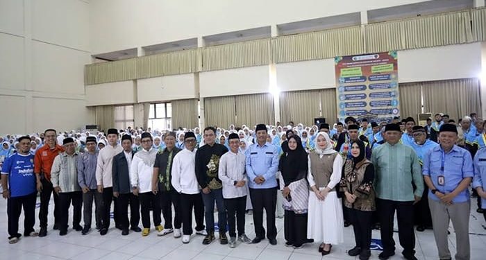 DPRD Kota Bandung melepas keberangkatan calon Jemaah Haji Kloter ke 26 Tahun 2025