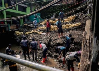 Wali Kota Bandung Minta Warga yang Tinggal di Pinggir Sungai Pindah