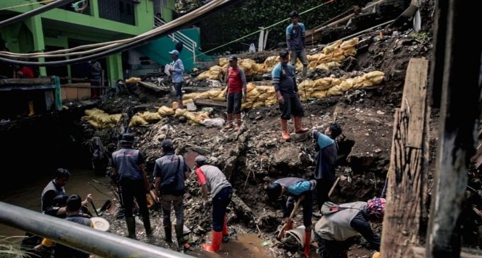 Wali Kota Bandung Minta Warga yang Tinggal di Pinggir Sungai Pindah