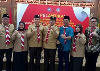 Anggota DPRD Kota Bandung Drs. Heri Hermawan dan Muhamad Syàhlevi di Lantik jadi Ketua dan Sekretaris Kwarcab Pramuka Kota Bandung