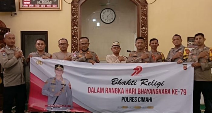 Sambut Hari Bhayangkara ke 79 Polsek Cimahi Lakukan Bakti Sosial