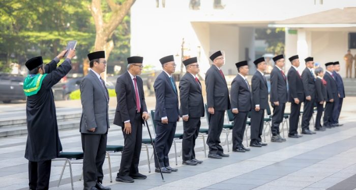 Walikota Bandung Lantik 13 Kepala Dinas Baru