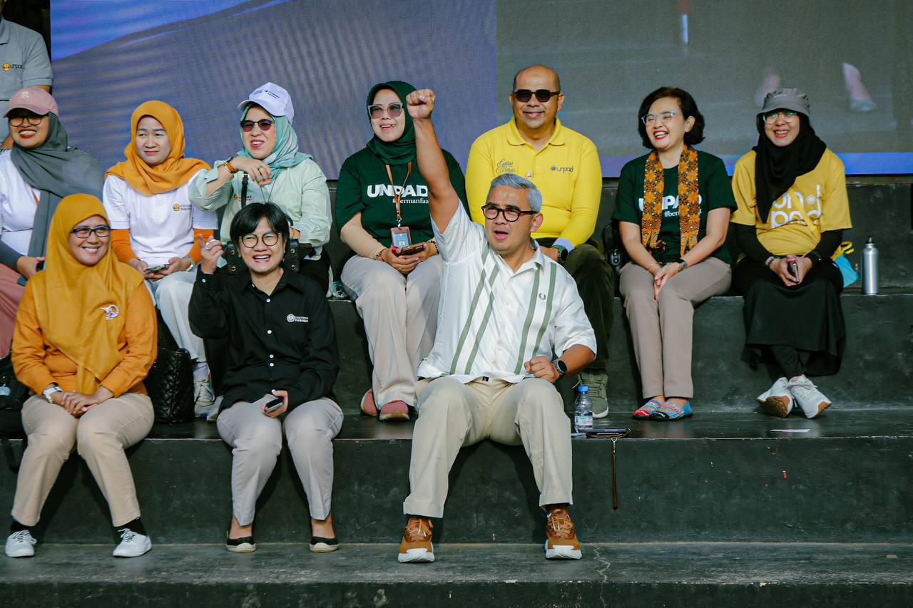 Wali Kota Bandung Beri Kuliah Umum Perdana untuk 9.720 Mahasiswa Baru Unpad