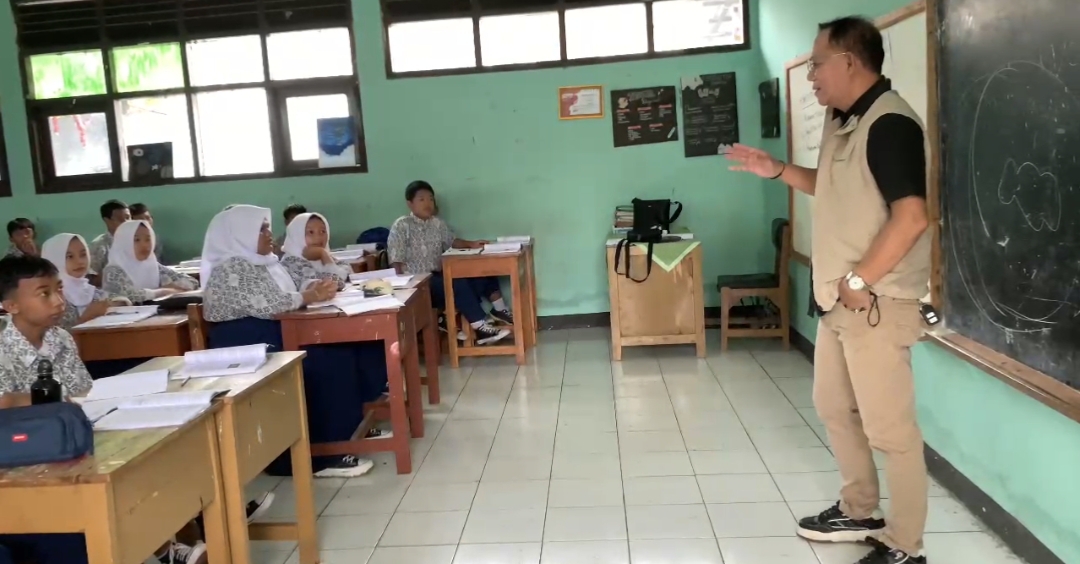 Ketua Komisi D DPRD Kabupaten Cecep Suhendar Kunjungi SMPN 3 Rancaekek untuk Program MBG