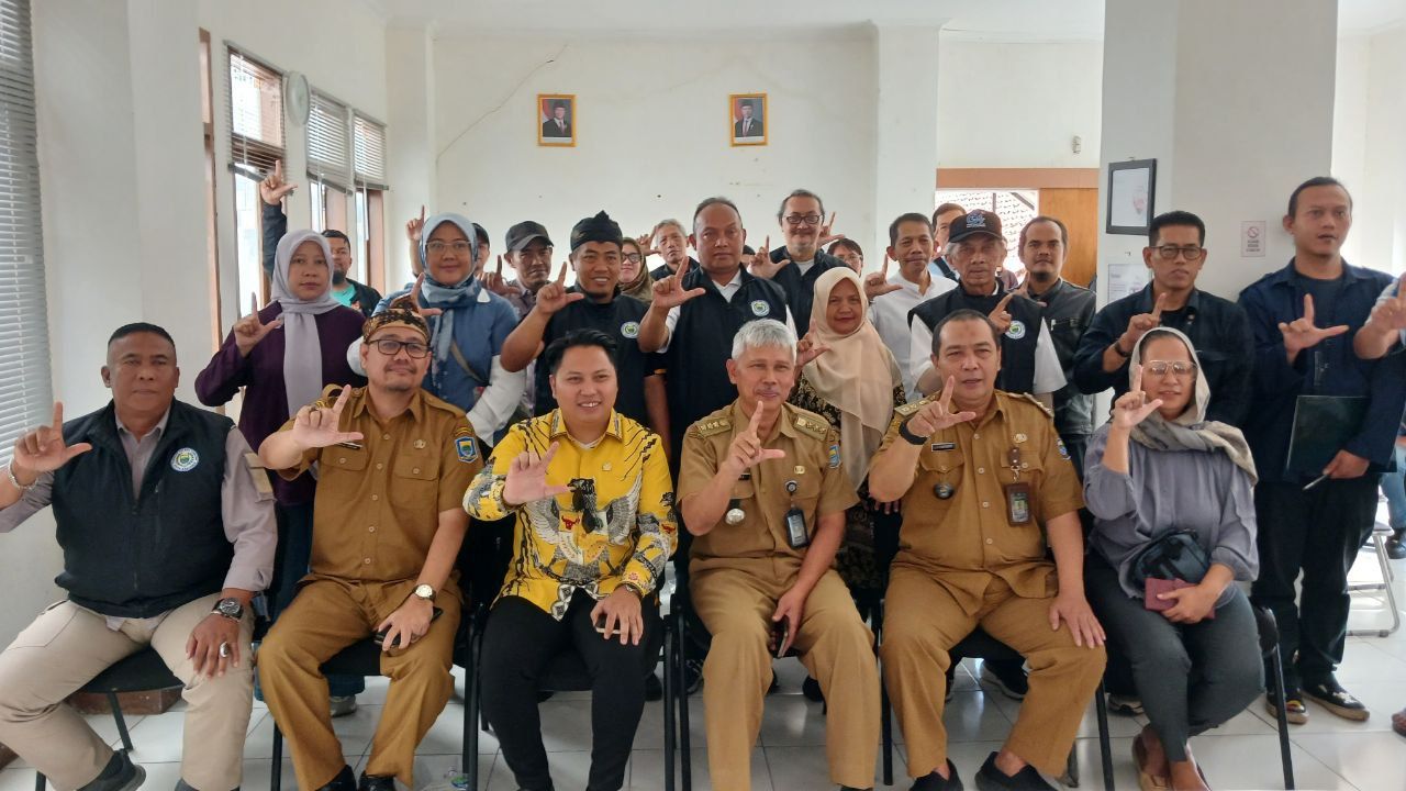 Ketua Komisi I Hadiri Sosialisasi Aplikasi “Warga Jaga Warga” di Coblong, Kota Bandung