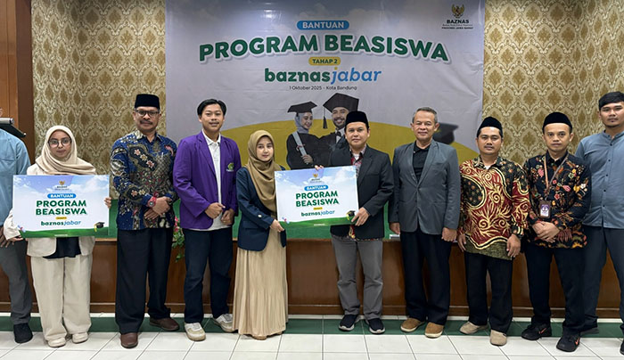102 Mahasiswa Berprestasi Raih Beasiswa dari BAZNAS Jawa Barat