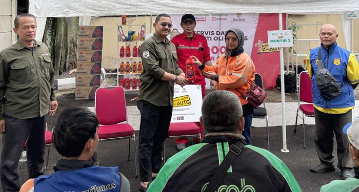 200 Driver Ojek Online Dapatkan Program Service dan Ganti Oli Gratis dari BAZNAS Jawa Barat