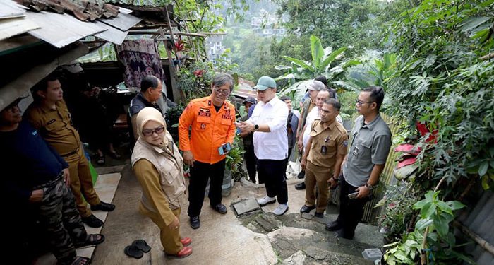2 Rumah Terancam Longsor di Cidadap, Pemkot Bandung Gerak Cepat Evakuasi Warga dari Zona Rawan
