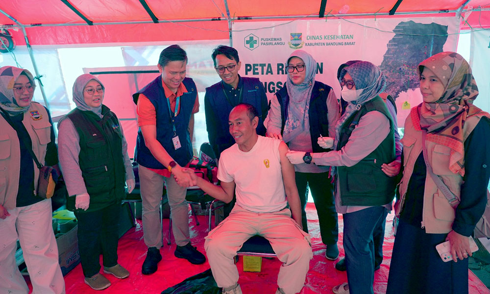 Salurkan Bantuan Logistik dan Vaksinasi Tetanus Bagi Korban Bencana Tanah Longsor, Bio Farma Berkomitmen untuk Terus Bersinergi dengan Pemerintah Daerah