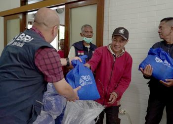 Peduli Masyarakat, BRI Region 9 Bandung Gandeng Yayasan dan Pesantren Salurkan Sembako