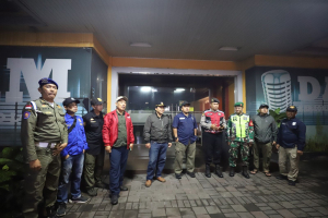 Satpol PP Kota Bandung Memeriksa Sejumlah Tempat Hiburan Malam Memastikan Tak Beroperasi Jelang Peringatan Jumat Agung dan Paskah